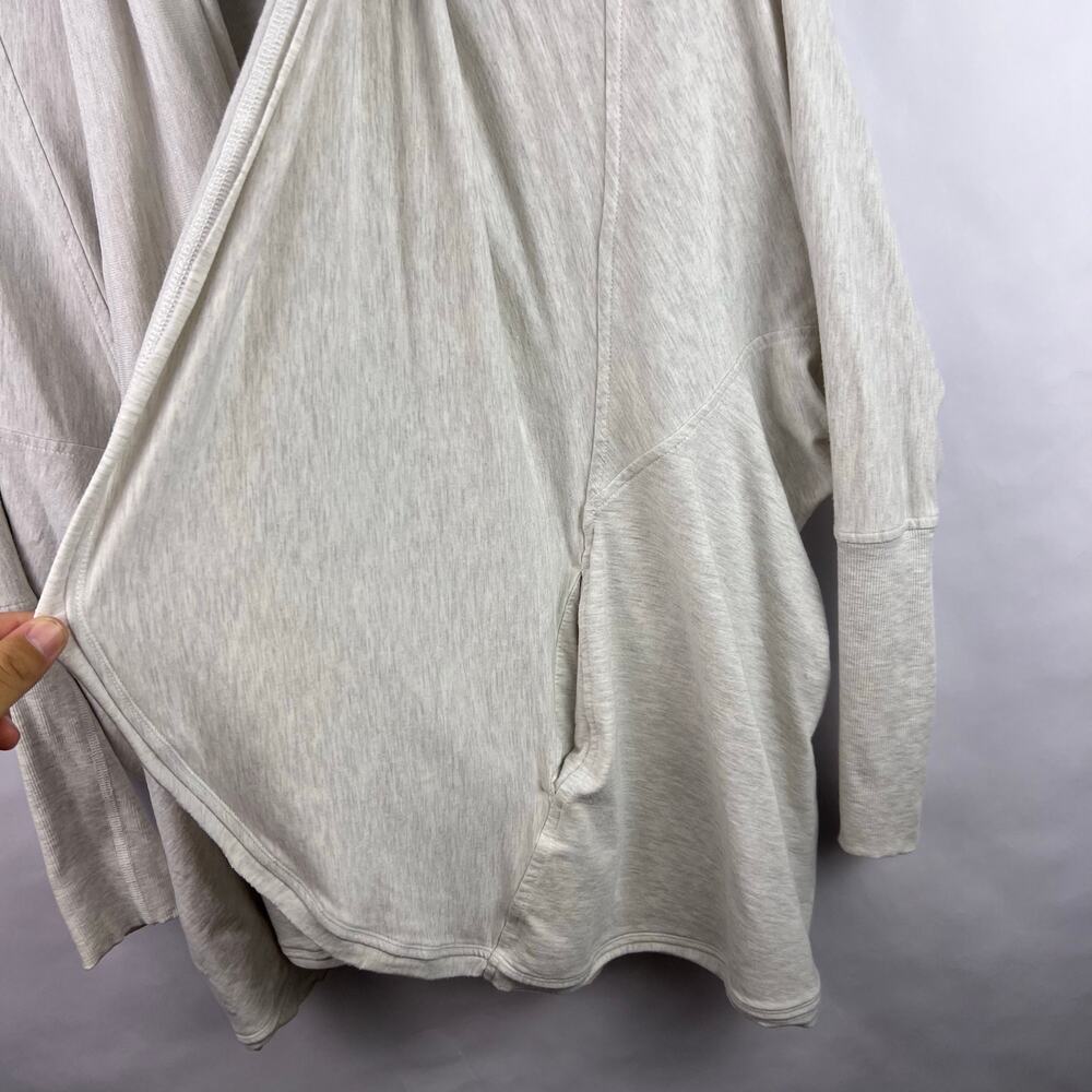 Lululemon, Cocoon Wrap, Heathered Gray, Modal Blend, Lounge Cardigan Yoga - Picture 6 of 16